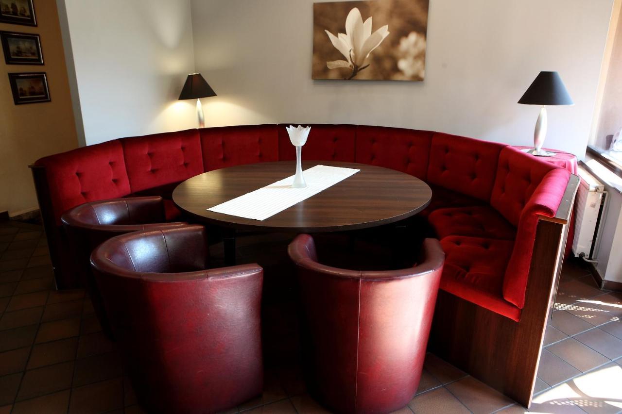 Katrina Aparthotel Ostrzeszow ภายนอก รูปภาพ