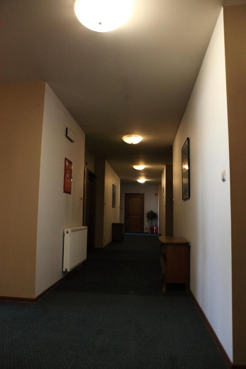Katrina Aparthotel Ostrzeszow ภายนอก รูปภาพ