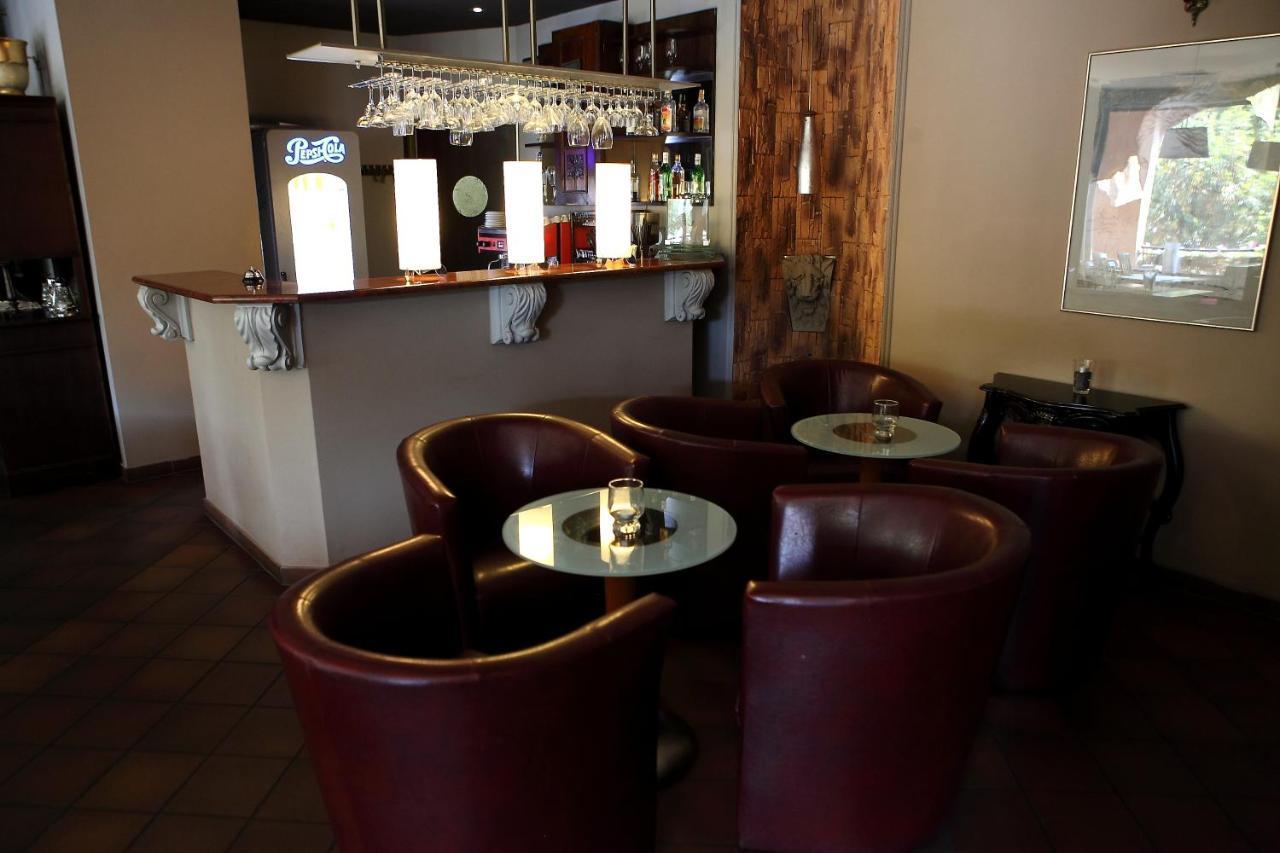 Katrina Aparthotel Ostrzeszow ภายนอก รูปภาพ