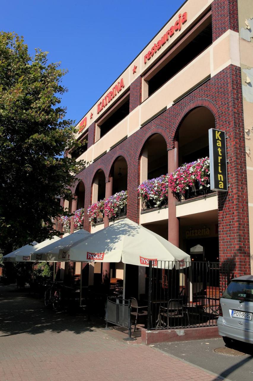 Katrina Aparthotel Ostrzeszow ภายนอก รูปภาพ