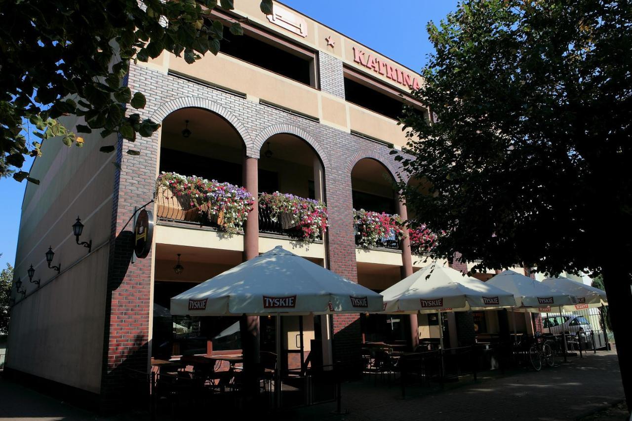 Katrina Aparthotel Ostrzeszow ภายนอก รูปภาพ